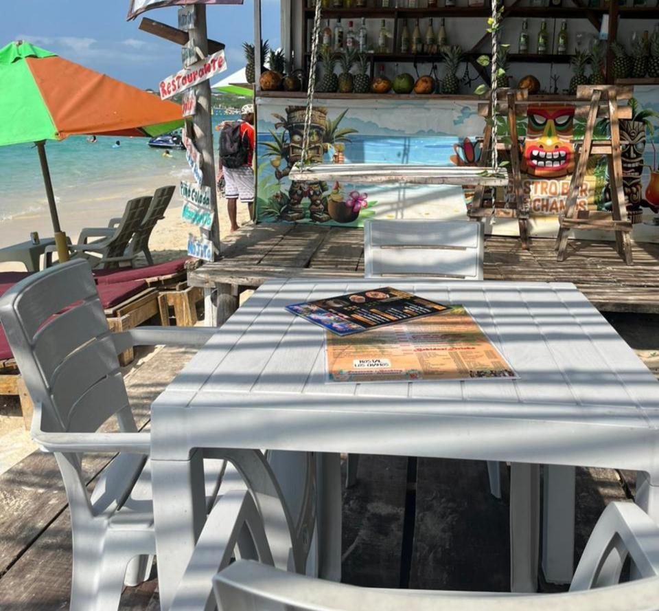 Hotel Chamos Barú 3*